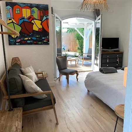 Bed & Breakfast Les De L'arestel Ares