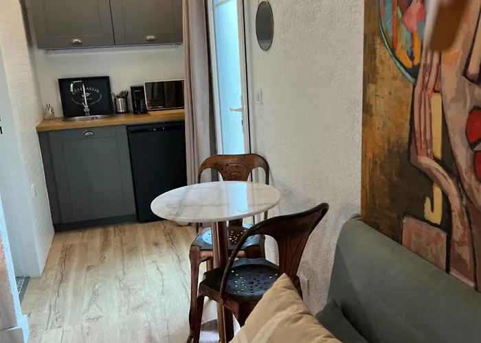 Bed & Breakfast Les De L'arestel 3*