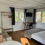 Les De L'arestel B&B