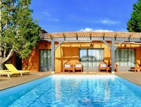 Bed & Breakfast Les De L'arestel