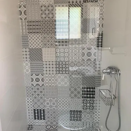 Couette-café Villa-arestel Chambres&table D'hôtes Ares