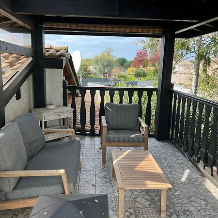 Bed & Breakfast Les De L'arestel