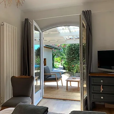 Les De L'arestel 3* Ares