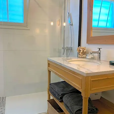 Bed & Breakfast Les De L'arestel 3*