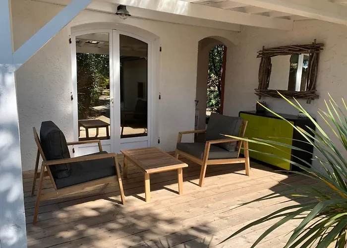 Les De L'arestel Ares