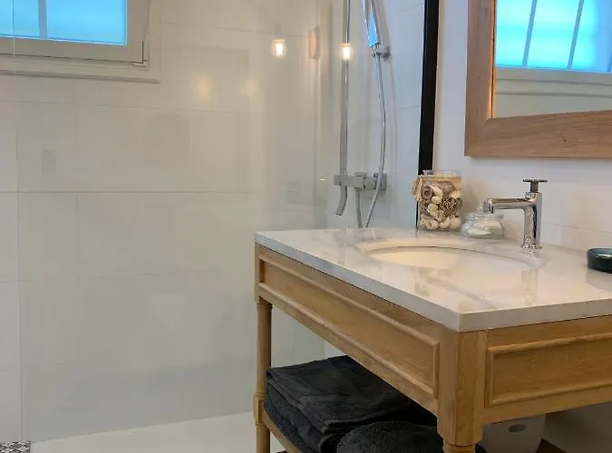 Bed & Breakfast Les De L'arestel Ares