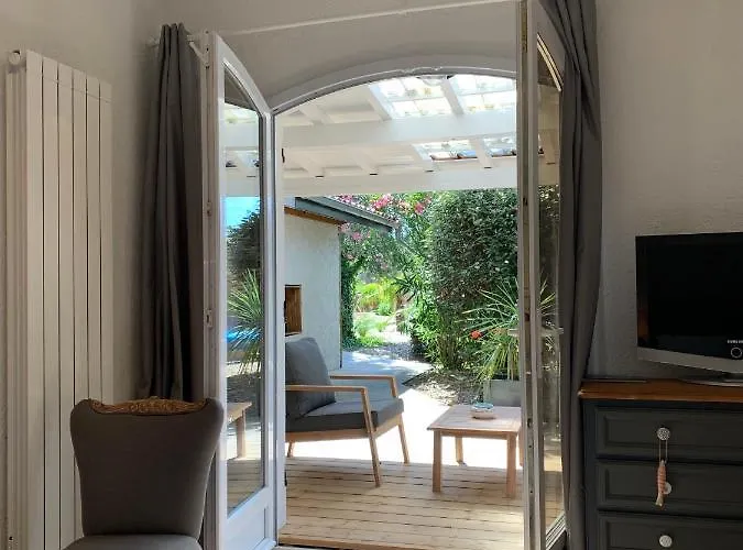 Bed & Breakfast Les De L'arestel