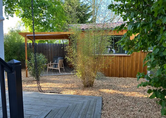 Les De L'arestel Арес